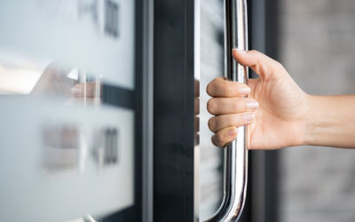 Ouverture à distance du contrôleur de porte connecté pour toujours plus de praticité